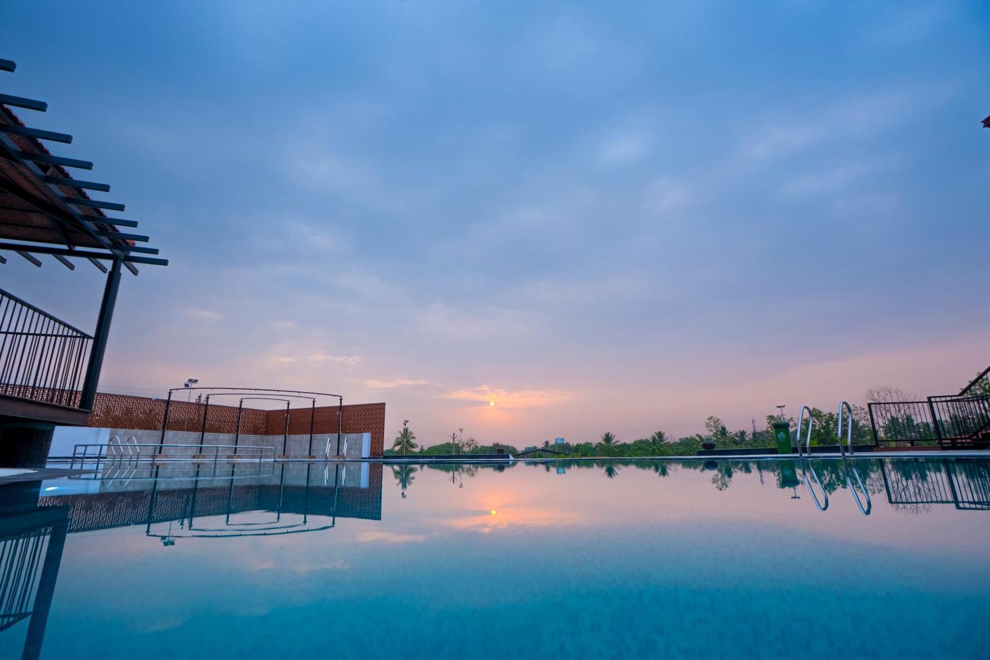 Serene Resort Hyderabad Samsabad Kültér fotó