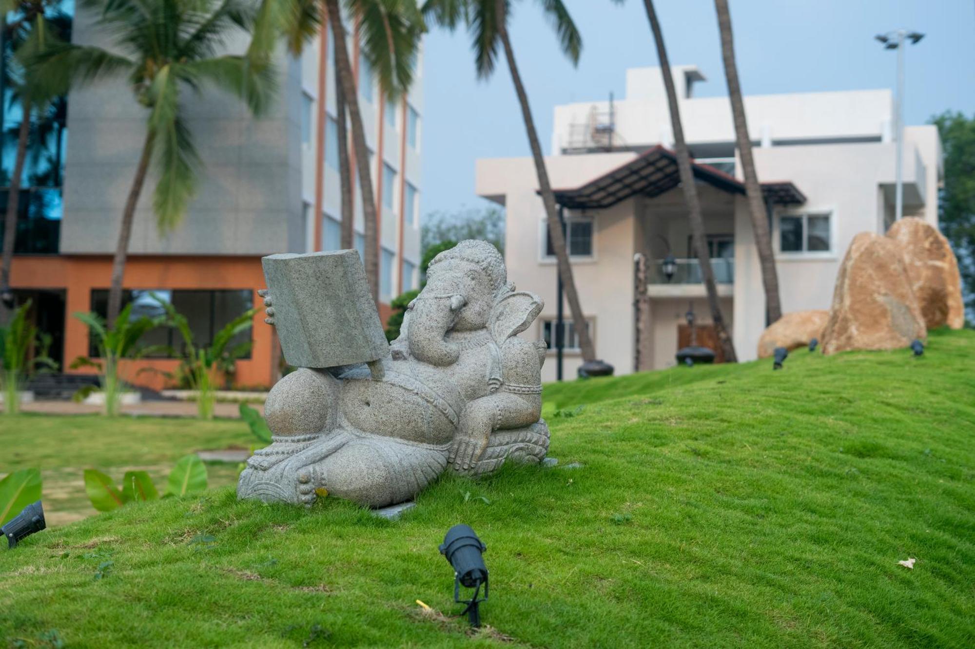 Serene Resort Hyderabad Samsabad Kültér fotó