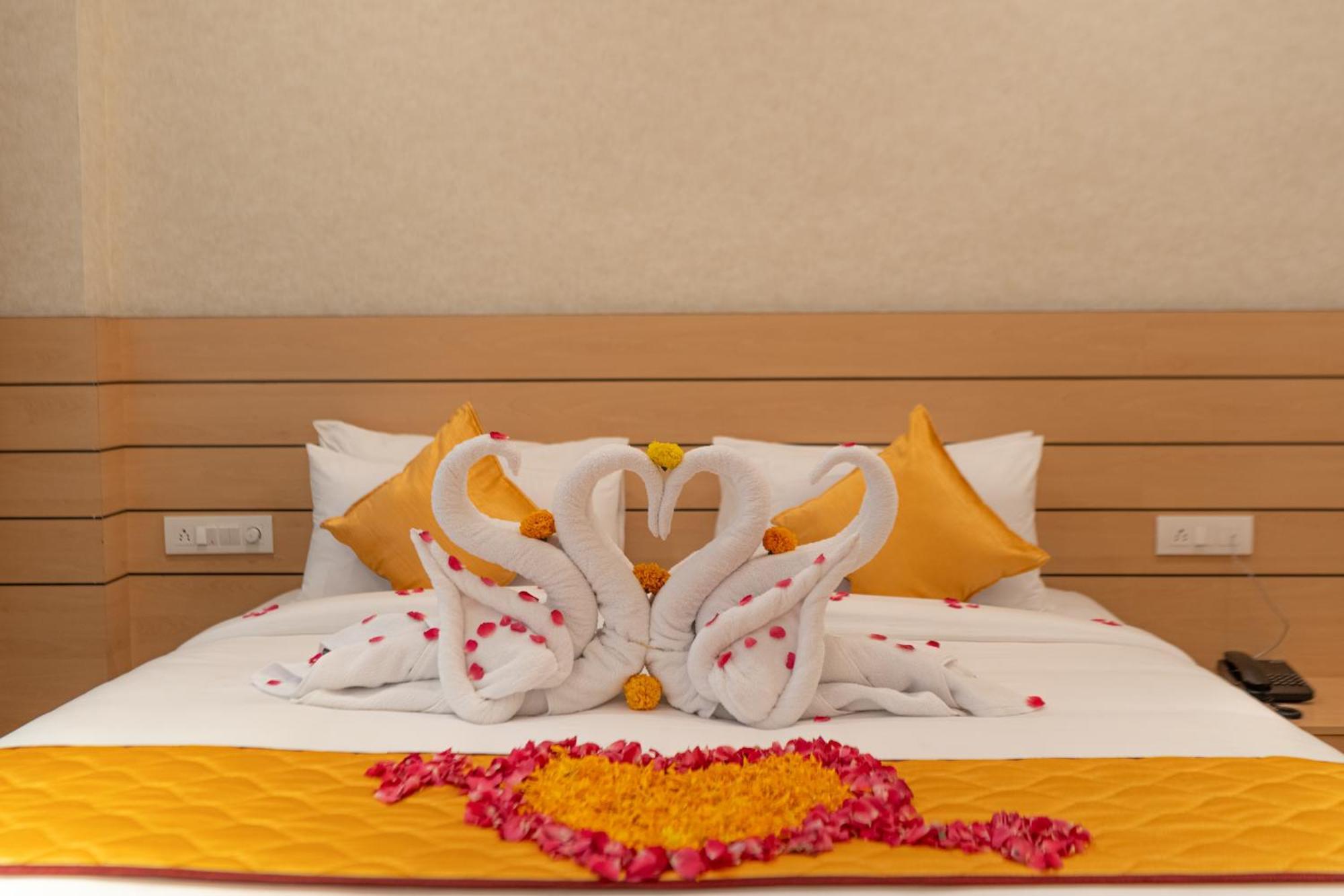 Serene Resort Hyderabad Samsabad Kültér fotó